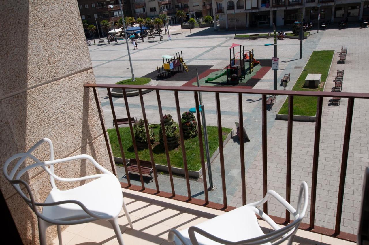 Black And White Suitte "Plaza" Noja Exterior photo
